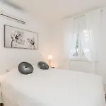 2 Bedroom Amazing In Διαμέρισμα