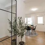 Διαμέρισμα 2 Bedroom Amazing In *