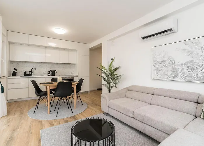 2 Bedroom Amazing In Apartment