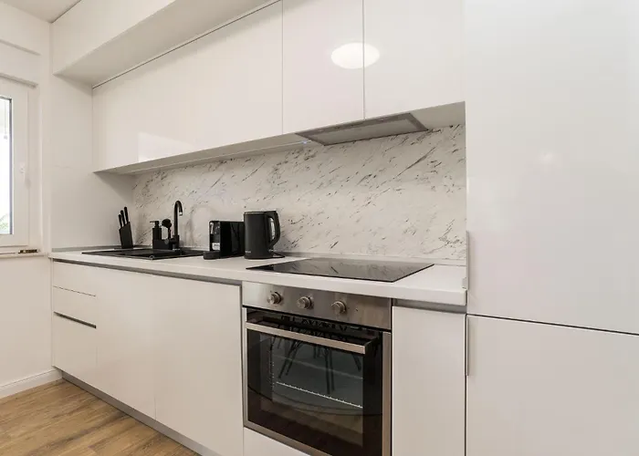 2 Bedroom Amazing In Mandre