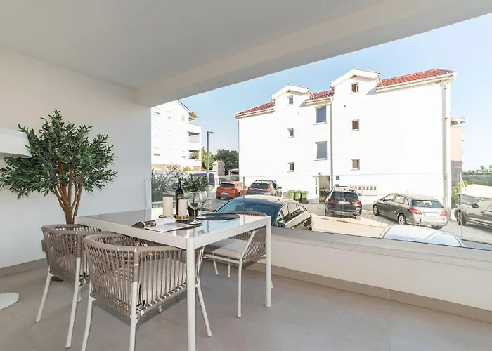 2 Bedroom Amazing In Apartment
